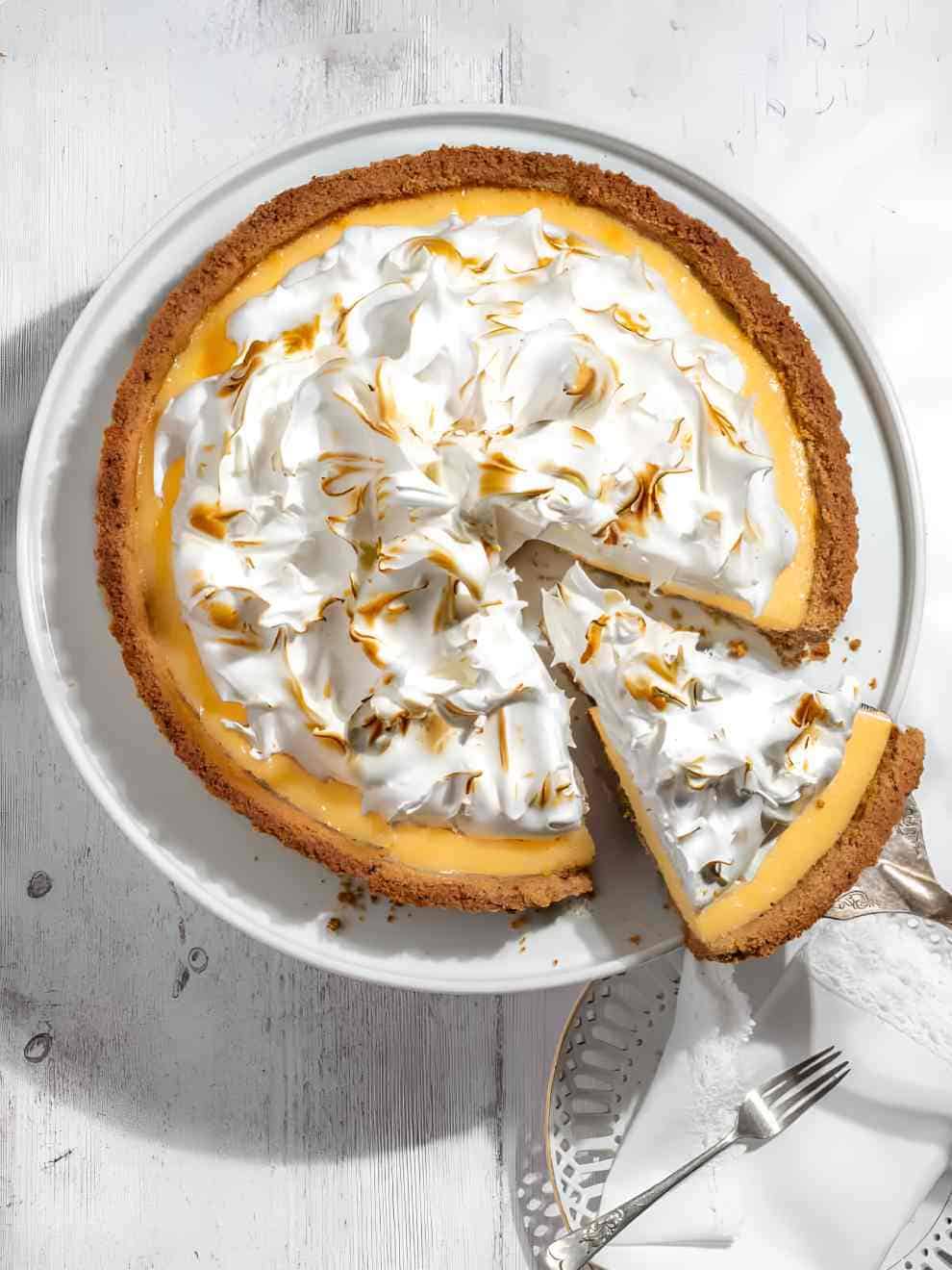Easy Biscuit Base Lemon Meringue Pie