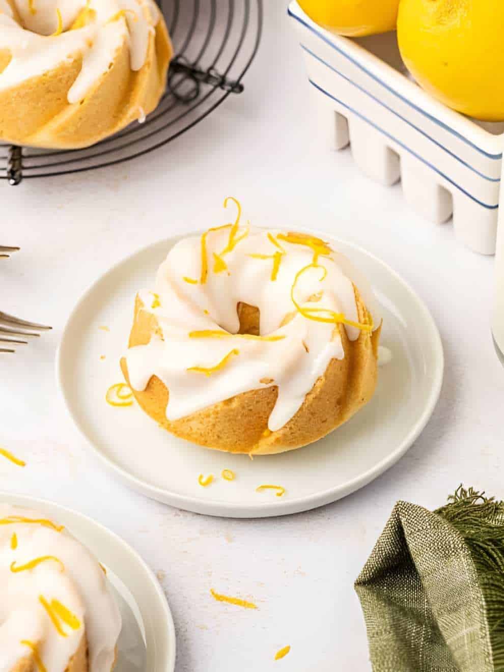 Lemon Mini Bundt Cake