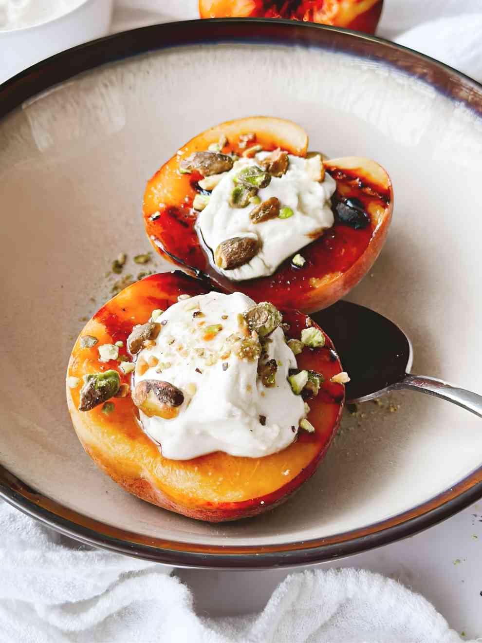 Grilled Peaches with Vegan Mascarpone Cheese